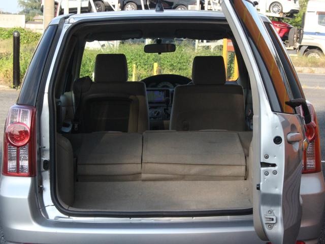 0520029A30261017W00109.jpg