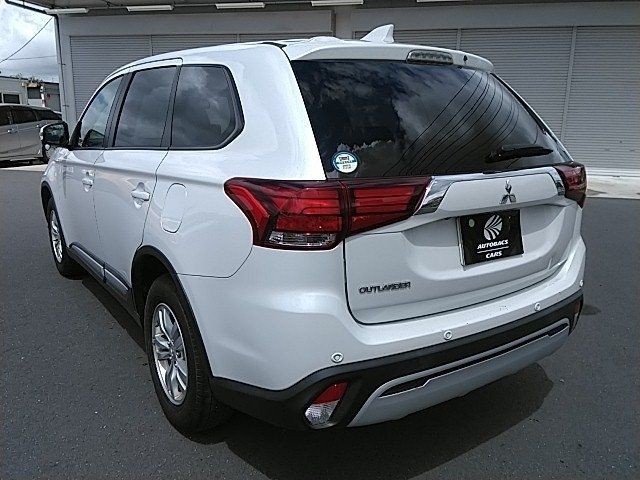 955d80ff6ca44caba3294a62daf09317.jpg