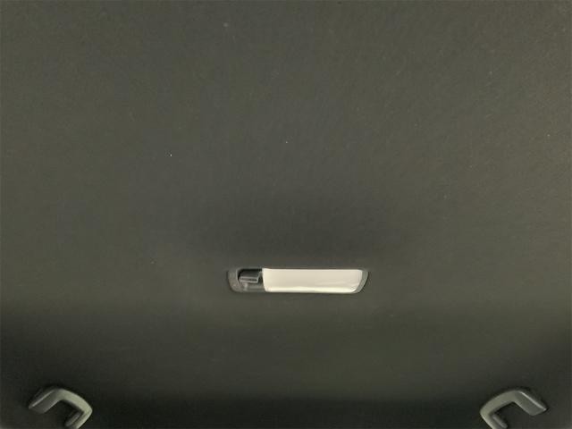 0561155A30260930W00211.jpg