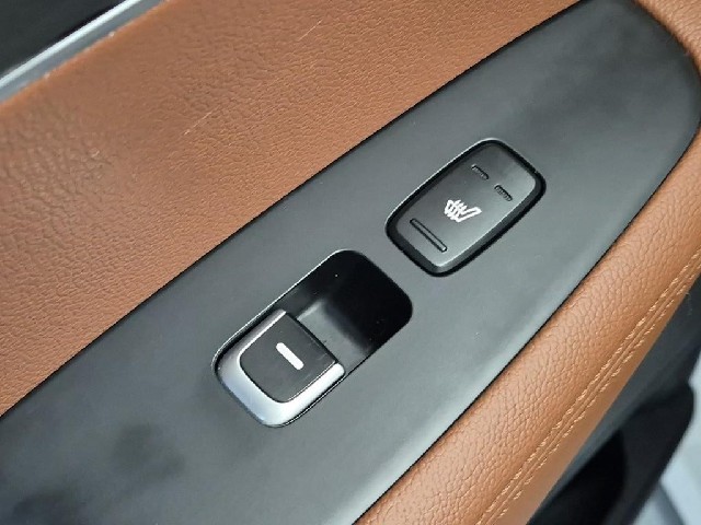 6051501577R18.jpg