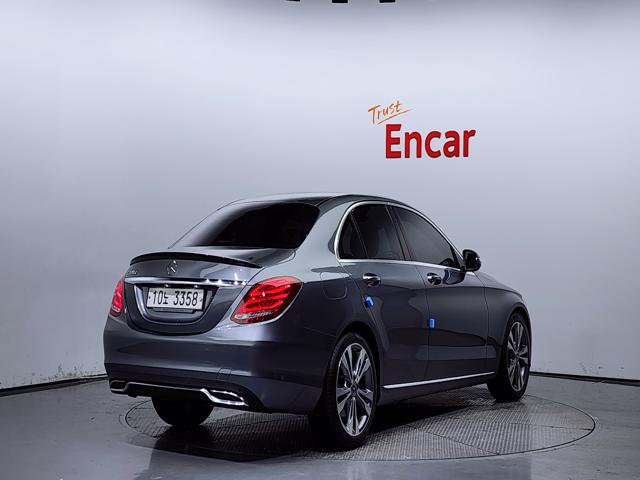727a6a30dd6ee35dc8fbd1b260019f93.jpeg