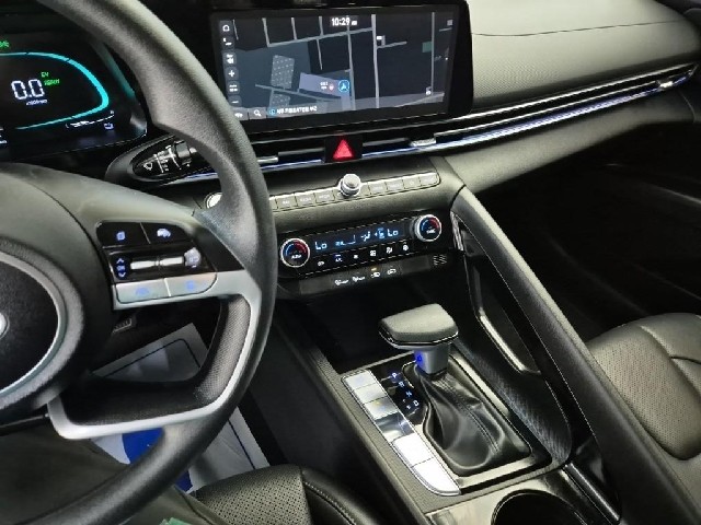 6051501563R10.jpg