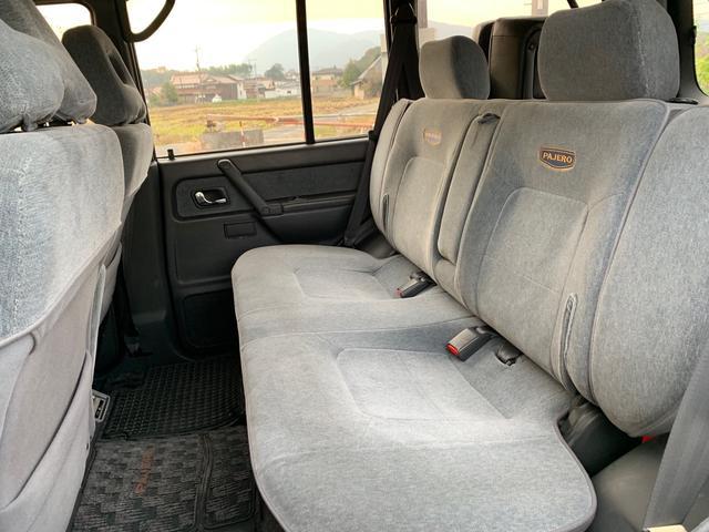 1002381A30201118W00213.jpg