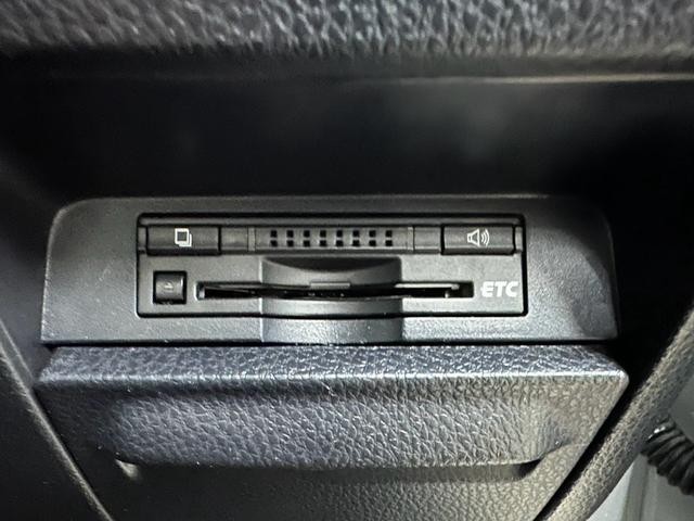 0704881A30260923W00809.jpg