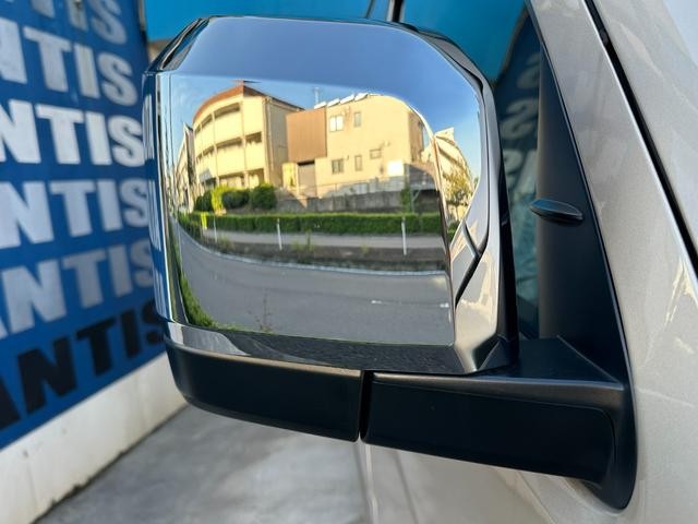 0502452A30260925W00111.jpg