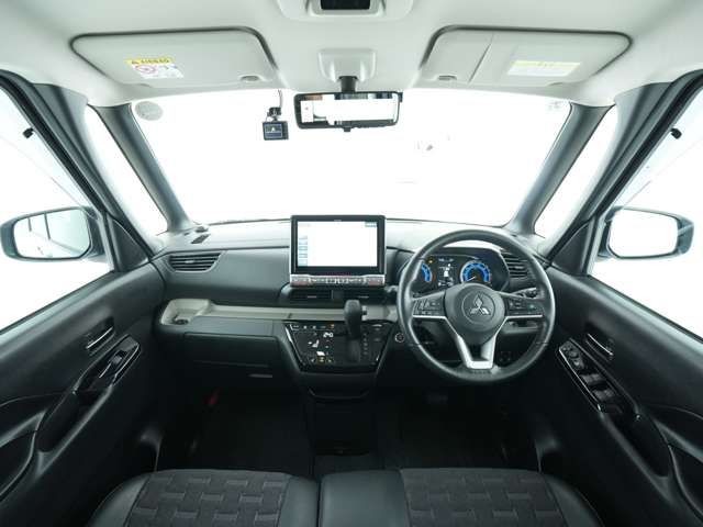 52ee6bae7e5b960bd569ddec6aa3ba9e.jpg