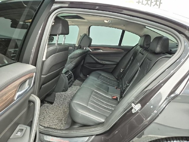 6091000053R12.jpg