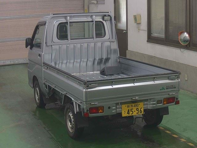 ef28a51e2b6a6d51a872d6df5e7a3f58.jpg