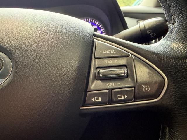 0804811A30261029W00117.jpg