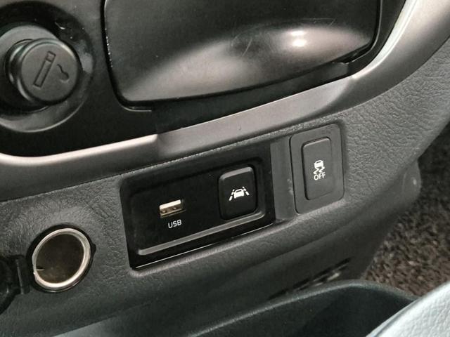 6051000032R13.jpg
