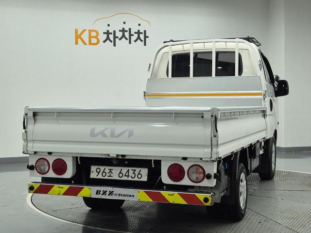 6051000032R3.jpg