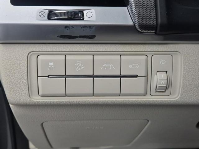 5111500931R17.jpg