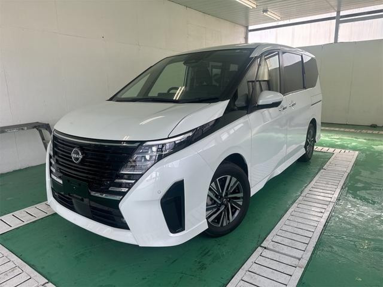 2023 Nissan Serena Standard for sale in Kenya
