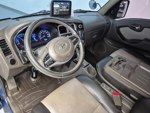 6071000167R6.jpg