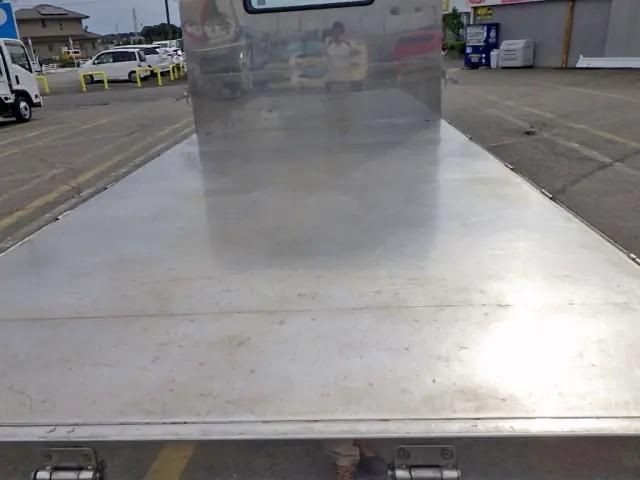 9b90d8a00aa62b0ee87e00ecf59f2406.jpg