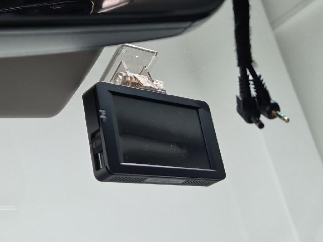 5121002620R16.jpg