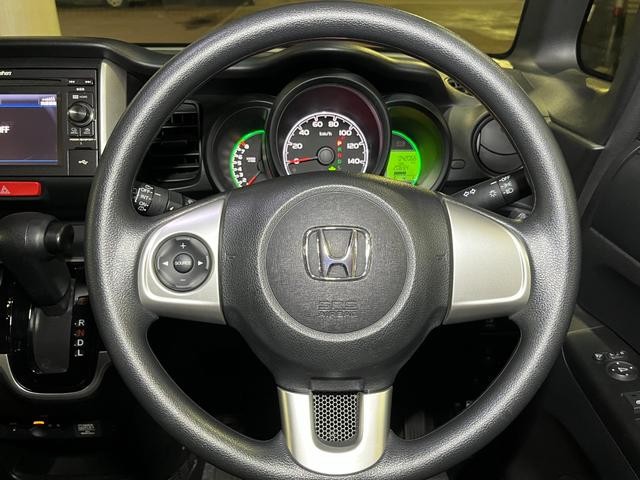 0551628A30261024W00312.jpg