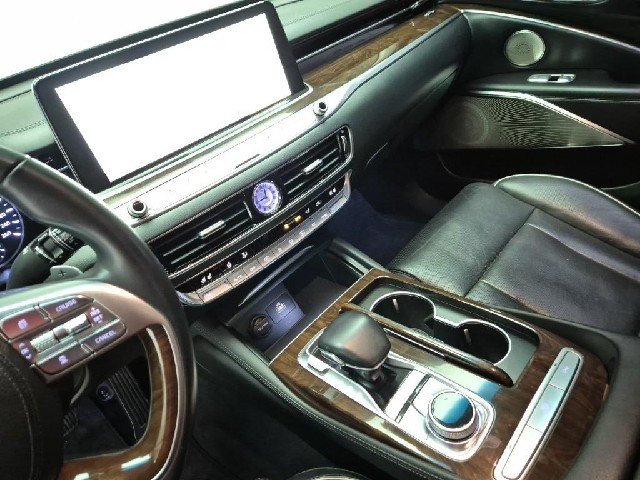 6011000208R10.jpg