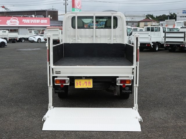 d387065a17dc43c9a52a094d93166bac.jpg
