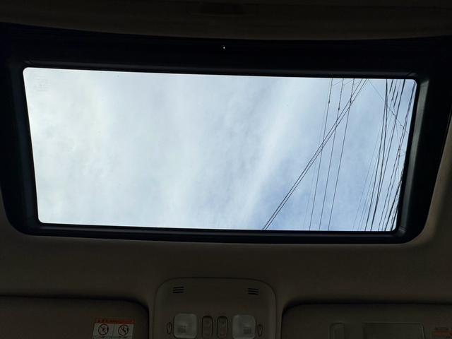 0805089A30261017W00303.jpg