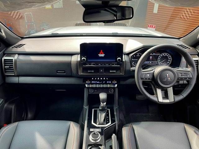 07c713b6d9a38cab91ebb88a32922801.jpg