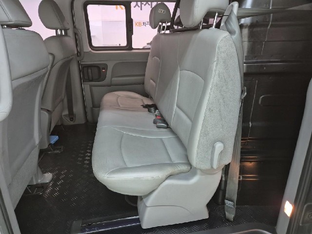 6061500104R12.jpg