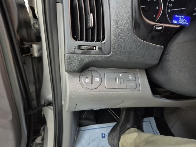 6061500104R16.jpg