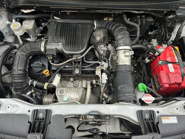 0507054A30261024W00218.jpg