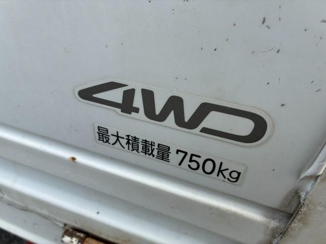 0520054A30261024W00108.jpg