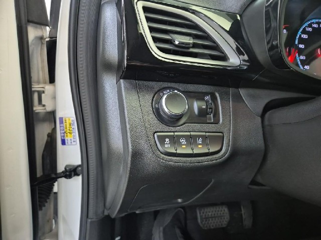 6081502040R15.jpg