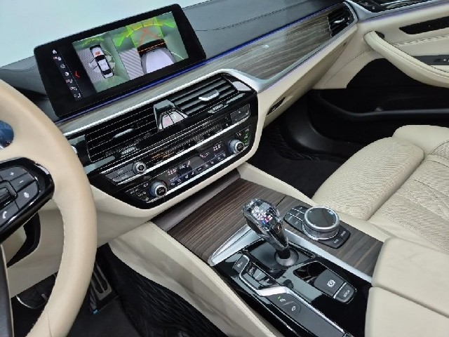 6091000077R10.jpg