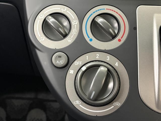 0302498A30260703W00404.jpg