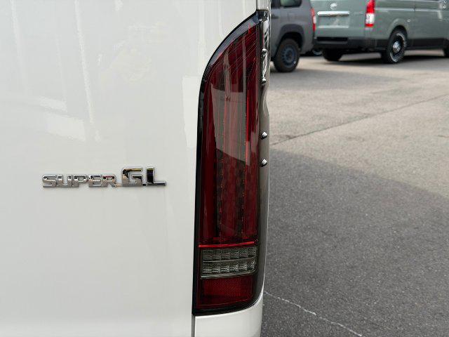 7e93d24a1100febec7150e591548fd5f.jpg