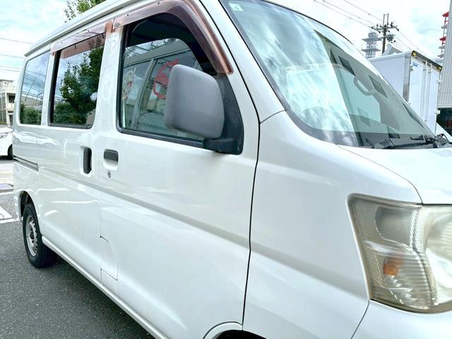 0710194A30251011W00114.jpg