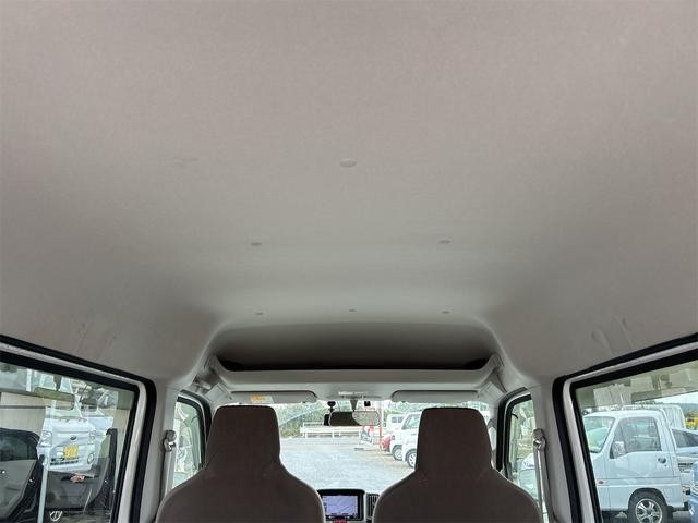 0402759A30261020W00517.jpg