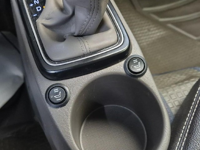 6081502126R13.jpg