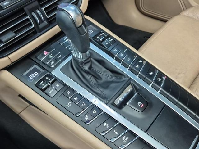 6041501993R8.jpg