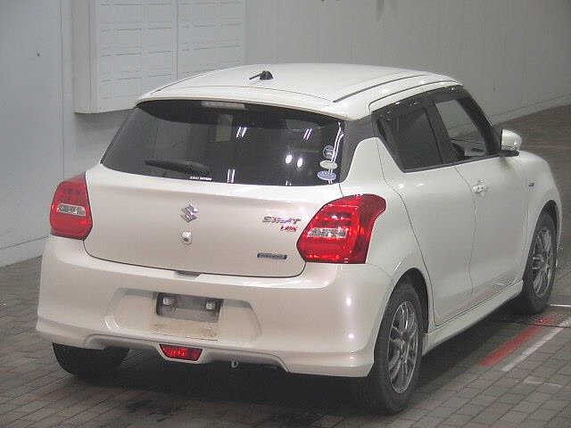 28ae8deb69625f460e45dc0cfae00eae.jpg