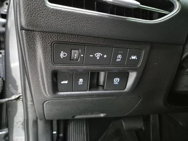 6011000635R17.jpg