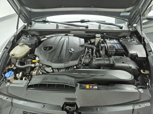 6011000635R5.jpg