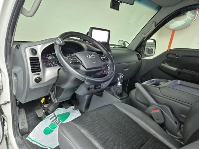 6011000965R6.jpg