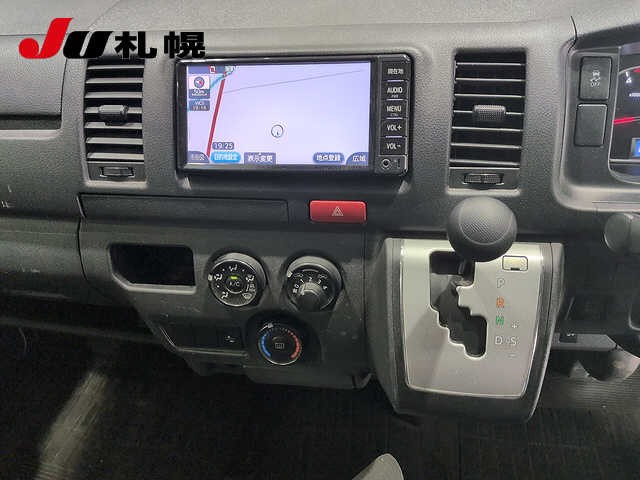 24fa9e083a3e4e734d6b3d75f1e3e755.jpg