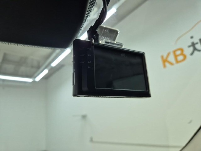 6101501425R15.jpg