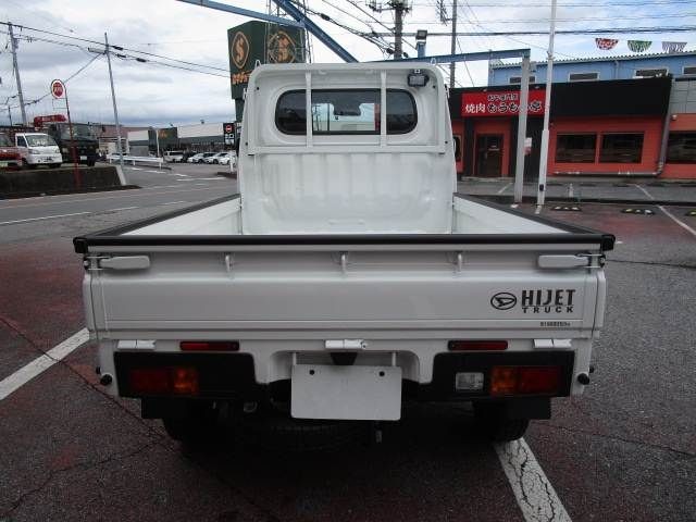 8bf45d74312d457b085f14c1e74b7049.jpg