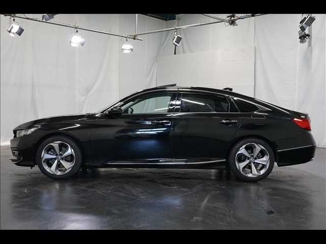 5c18cab3f3887a5bea26450cdbd9238a.jpg