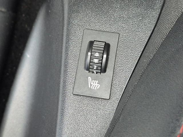 6041500657R19.jpg