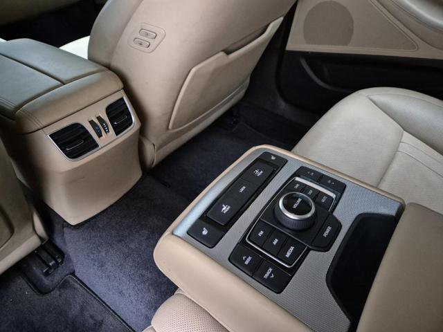 6011000781R19.jpg