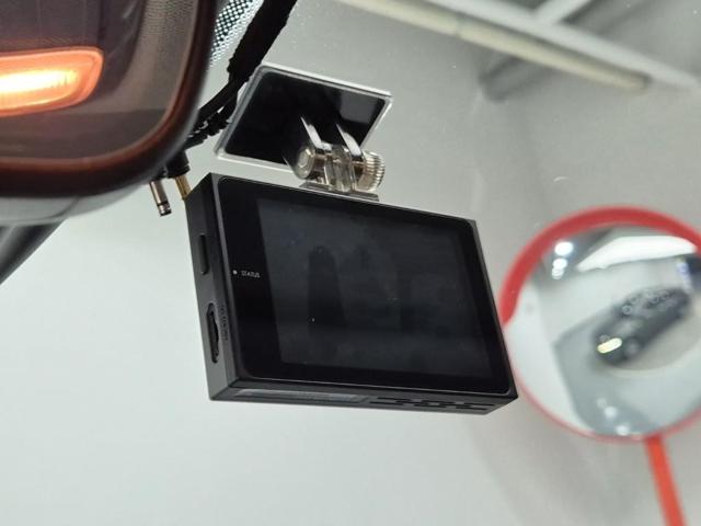 6051002218R15.jpg
