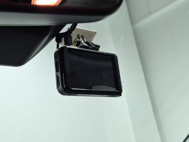 6051000890R16.jpg