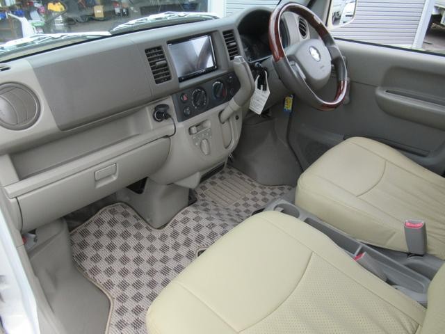 0509883A30260925W00212.jpg